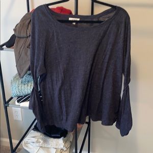 Navy shirt w elbow cut outs